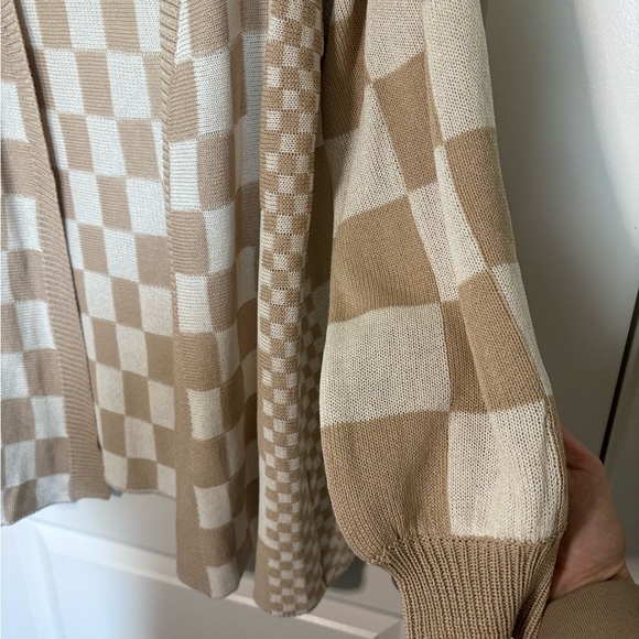 Anniewear LA Checkered Tan and White (Latte) oversized cardigan size S - Picture 5 of 6